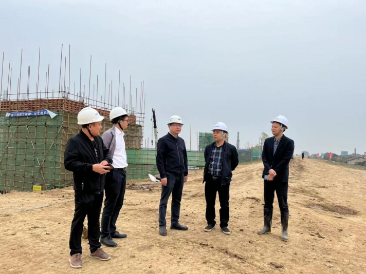 湖南轨道矿业发展有限乐鱼官方网页版-乐鱼(中国)
李剑一行赴沅江市机制砂和砂石集散中心建设项目考察交流